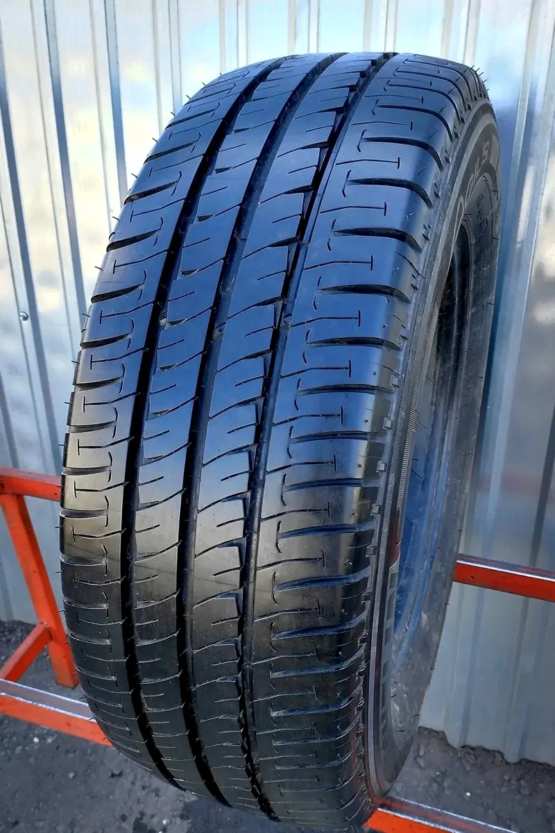 Б/у шина 235/65 R16C Michelin Agilis, фото 1