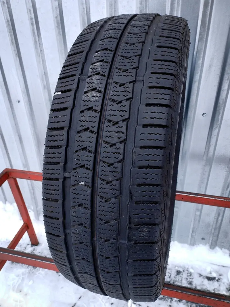 Б/у шина 235/65 R16C Nexen Winguard WT1