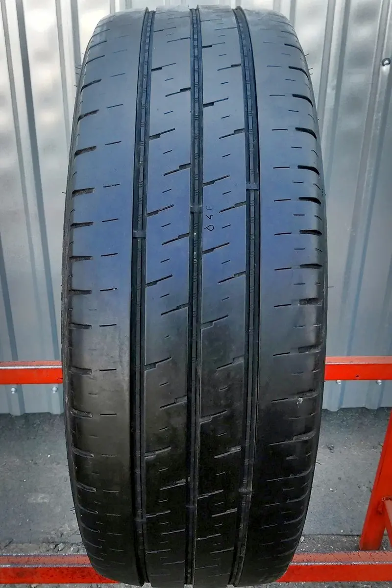 Б/у шина 235/65 R16C Nokian Hakka C Van
