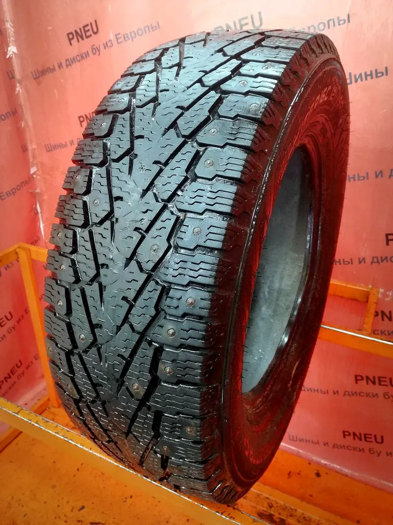 Б/у шина 235/65 R16C Nokian Hakkapeliitta C3