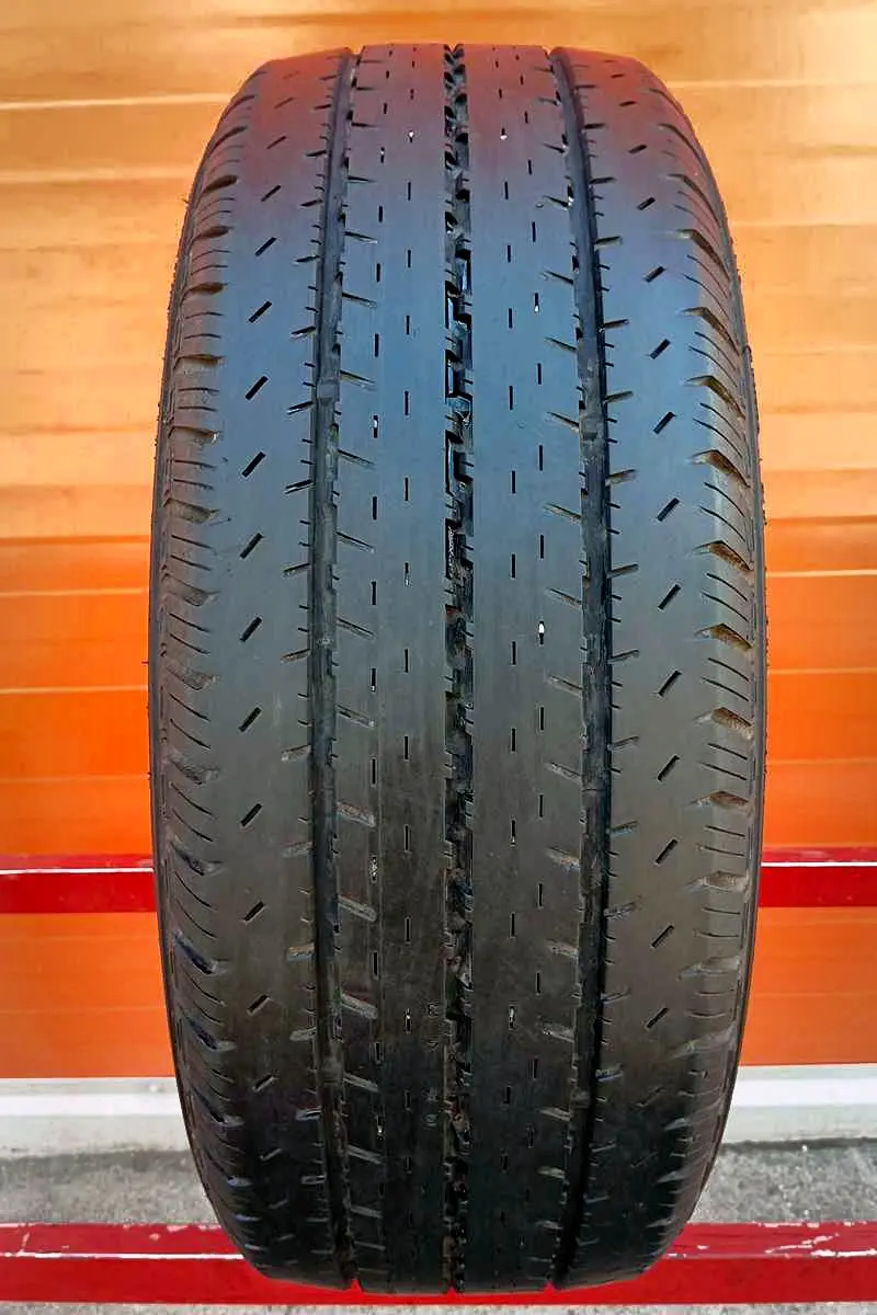 Б/у шина 235/65 R16C Nokian cLine Van