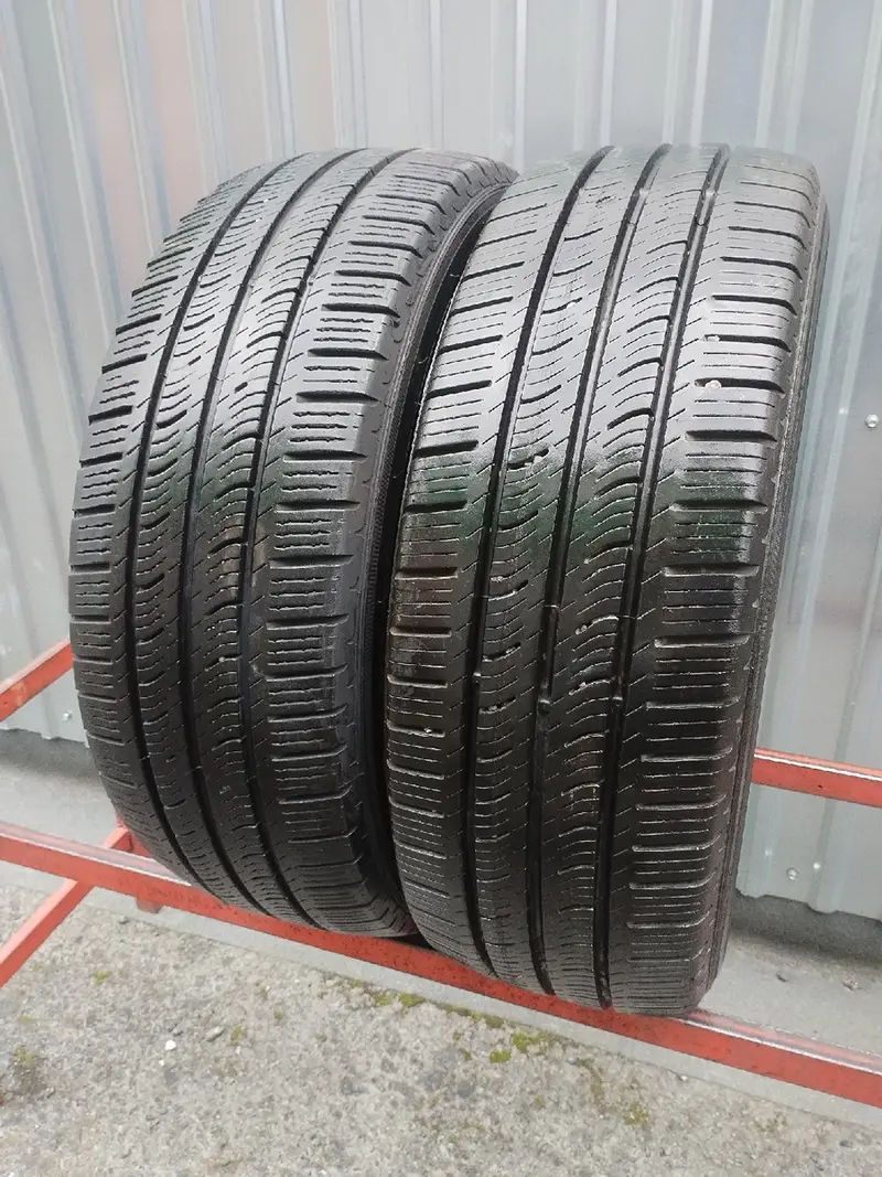 Пара б/у шин 235/65 R16C Pirelli Carrier All Season, фото 1