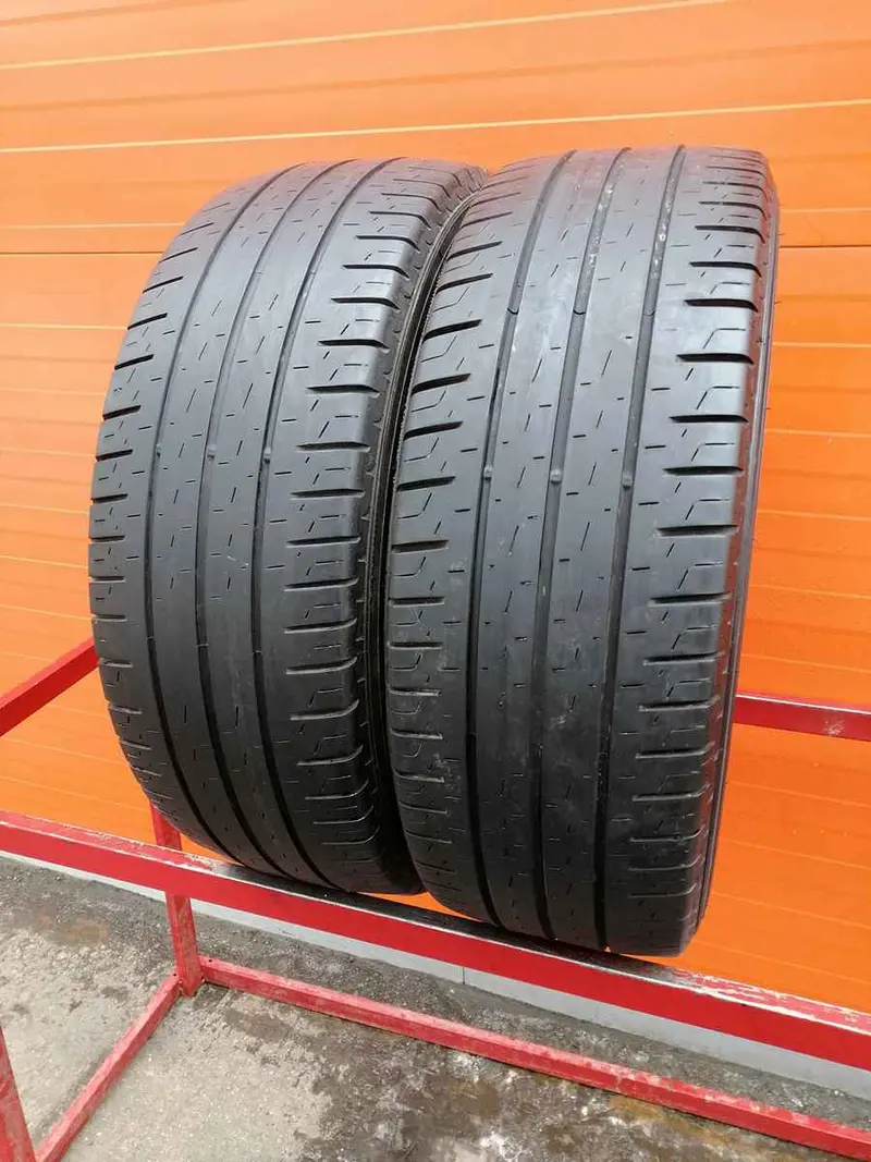 Пара б/у шин 235/65 R16C Pirelli Carrier