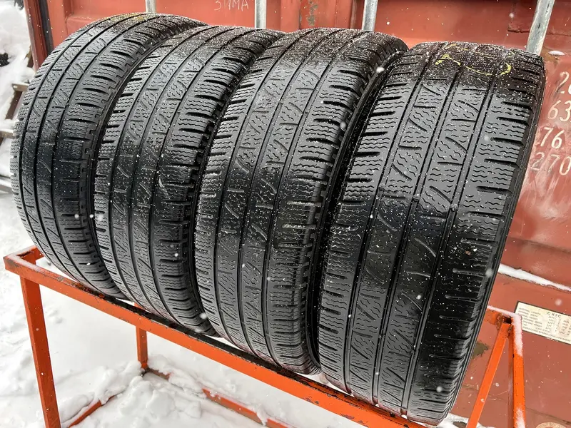 Комплект б/у шин 235/65 R16C Pirelli Carrier Winter, фото 1