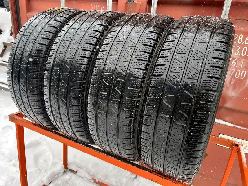 Комплект б/у шин 235/65 R16C Pirelli Carrier Winter, фото 1