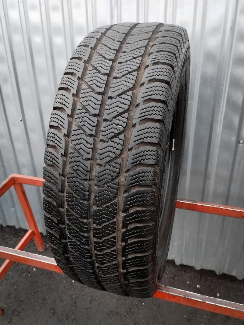 Б/у шина 235/65 R16C Semperit Van Grip 3
