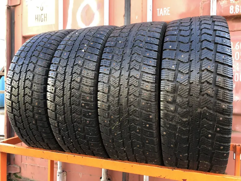 Комплект б/у шин 235/65 R16C Viatti Vettore Inverno V-524