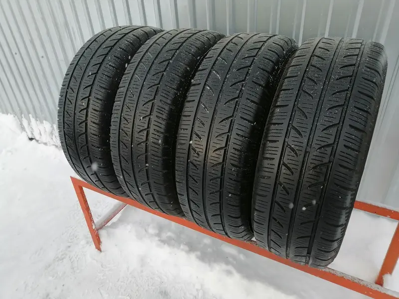 Комплект б/у шин 235/65 R16C Yokohama W.drive WY01