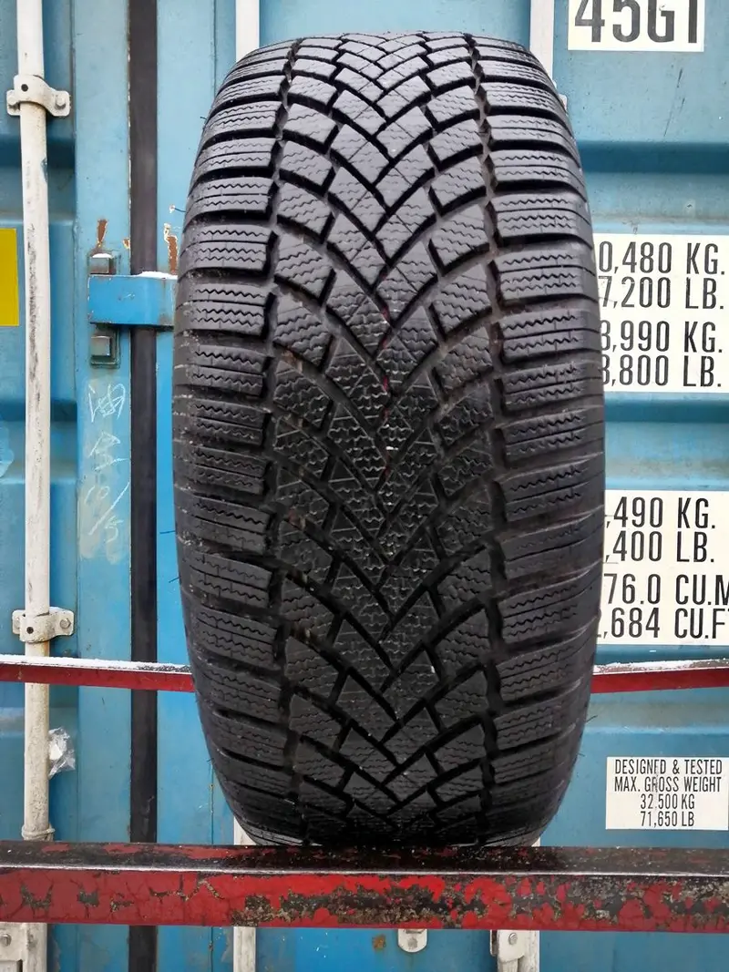 Б/у шина 235/65 R17 Bridgestone Blizzak LM-005