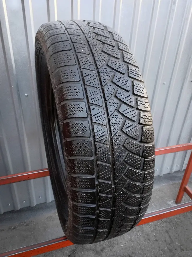 Б/у шина 235/65 R17 Continental Conti4х4WinterContact
