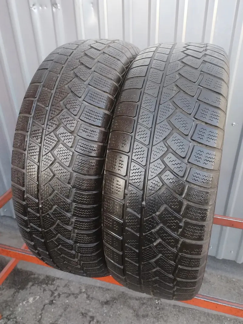Пара б/у шин 235/65 R17 Continental Conti4х4WinterContact