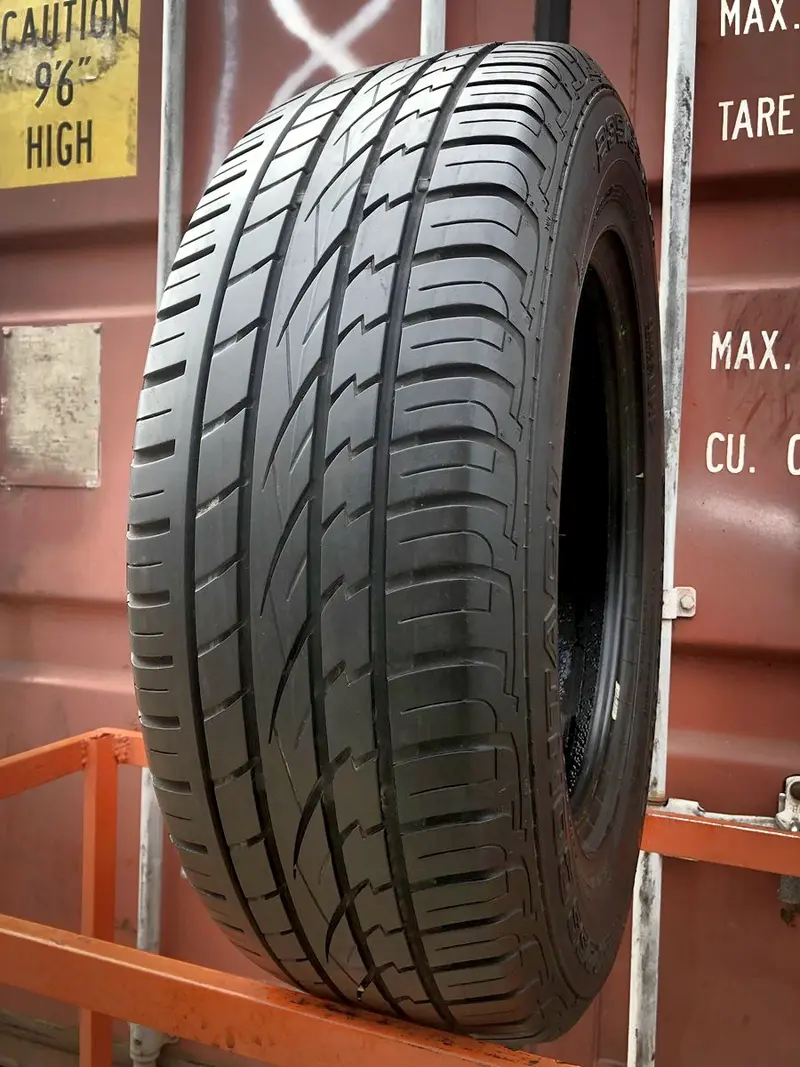 Б/у шина 235/65 R17 Continental ContiCrossContact UHP, фото 1