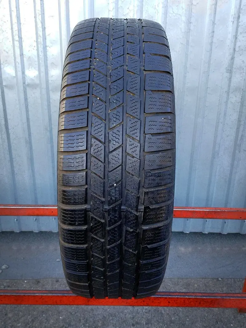 Б/у шина 235/65 R17 Continental ContiCrossContact Winter