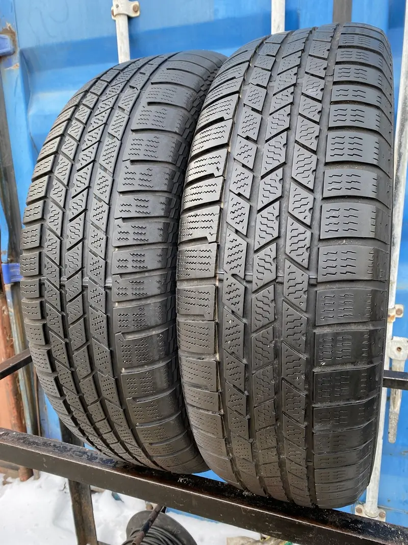 Пара б/у шин 235/65 R17 Continental ContiCrossContact Winter