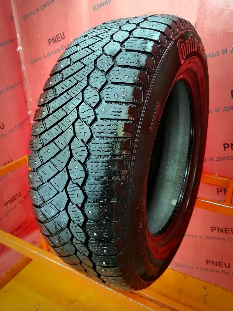 Б/у шина 235/65 R17 Continental ContiIceContact 4x4