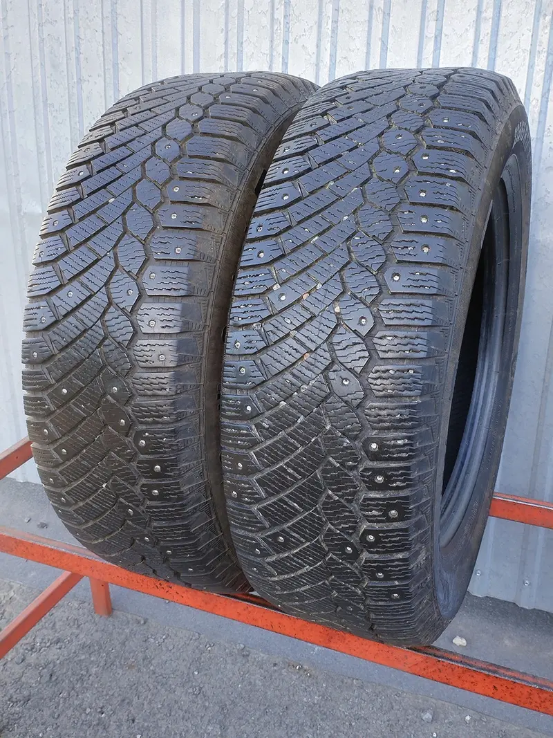 Пара б/у шин 235/65 R17 Continental ContiIceContact 4x4