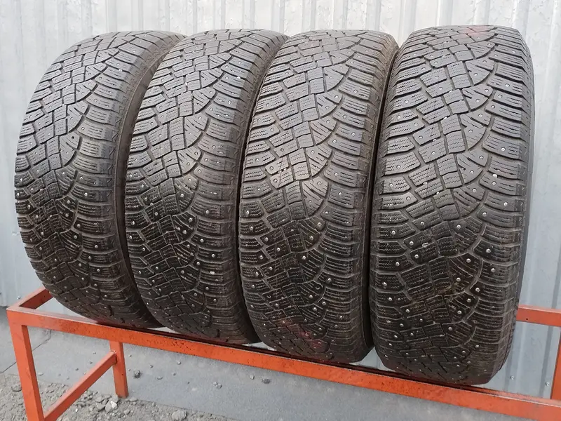 Комплект б/у шин 235/65 R17 Continental IceContact 2 SUV