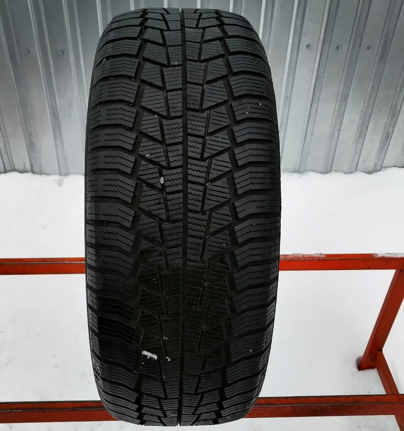 Б/у шина 235/65 R17 Gislaved Euro Frost 6