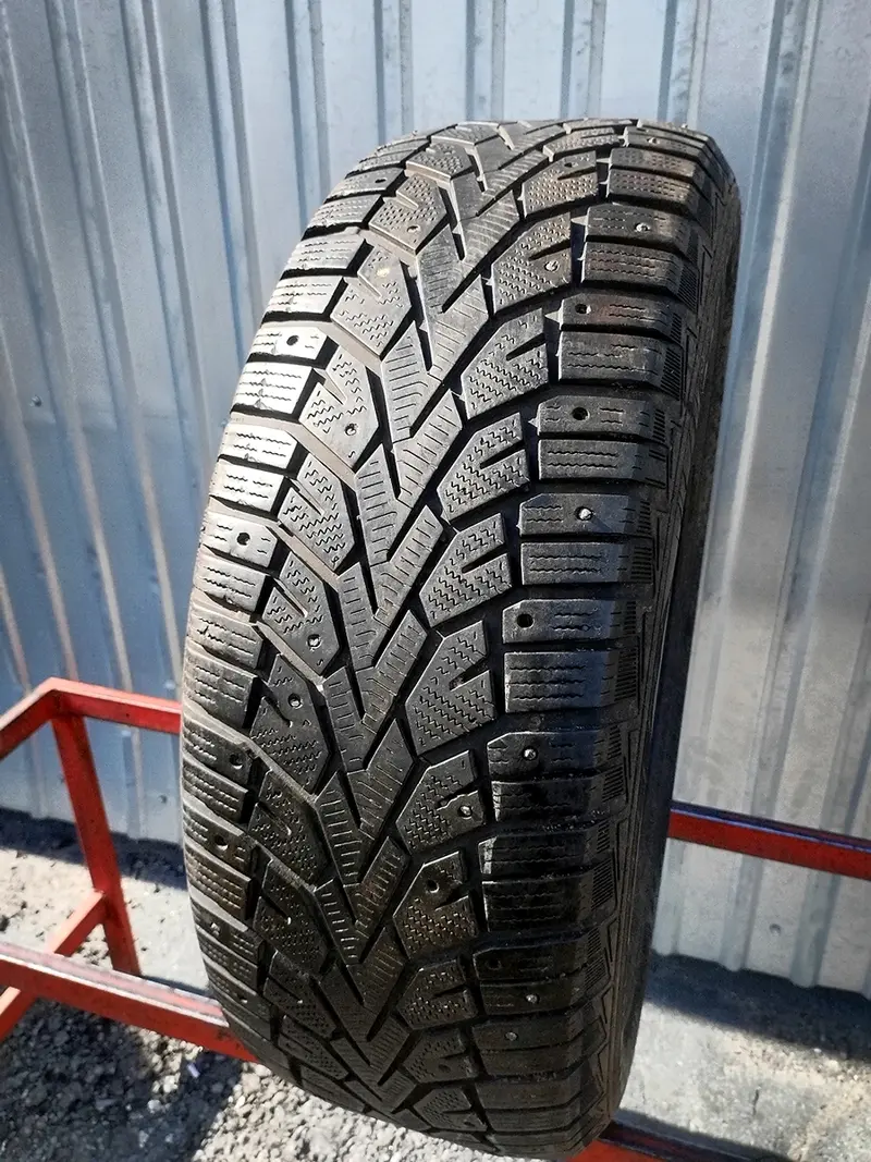 Б/у шина 235/65 R17 Gislaved Nord Frost 100, фото 1