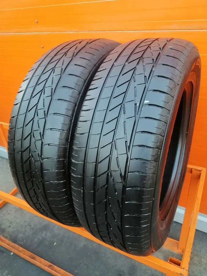 Пара б/у шин 235/65 R17 Goodyear Excellence