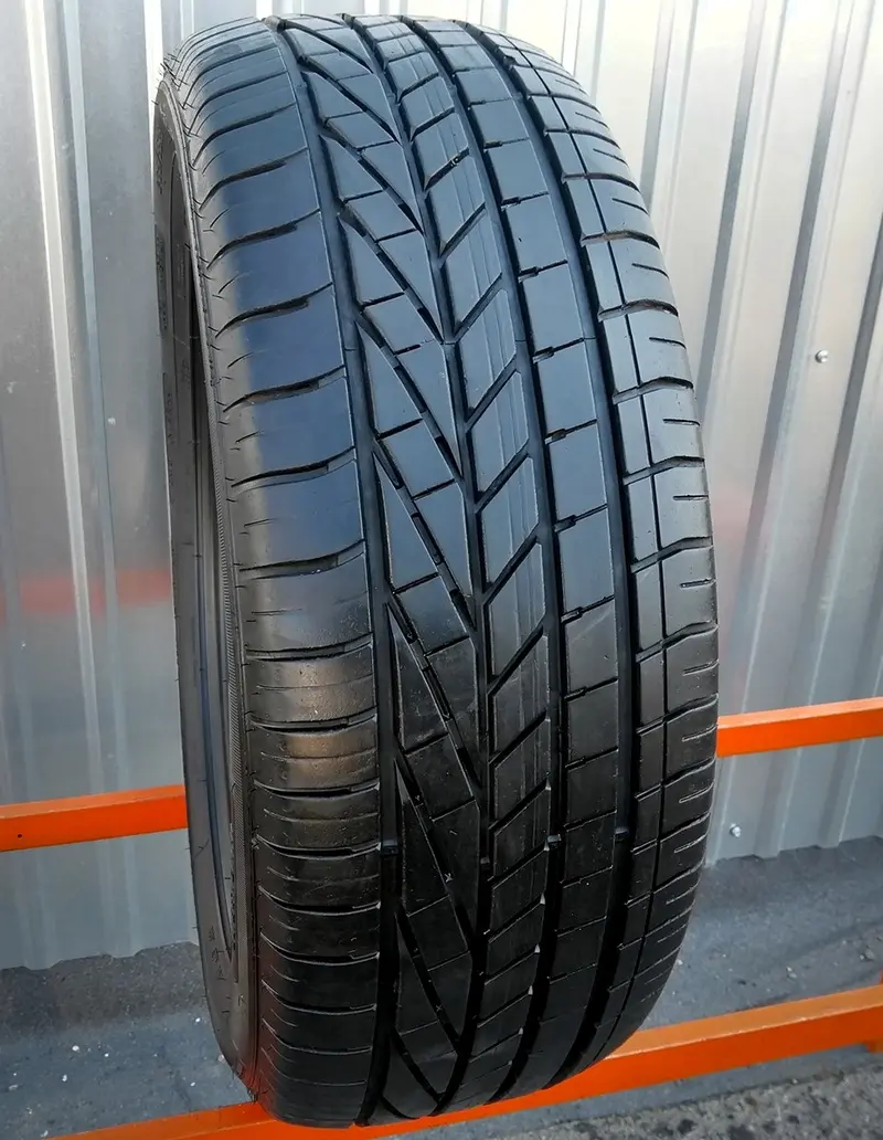 Б/у шина 235/65 R17 Goodyear Excellence, фото 1