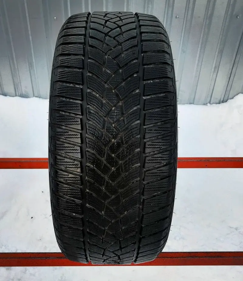 Б/у шина 235/65 R17 Goodyear Ultra Grip Performance +