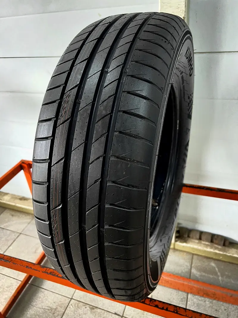 Новая шина 235/65 R17 Kumho Ecsta PS71 SUV