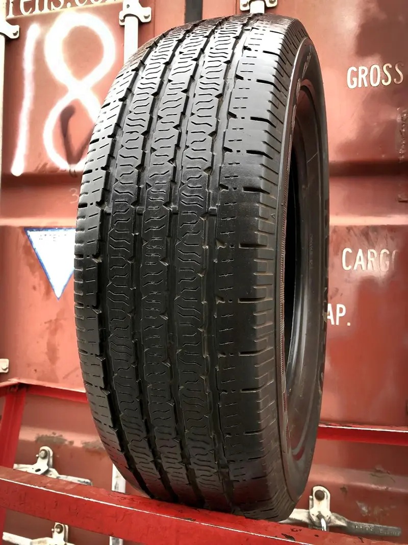 Б/у шина 235/65 R17 Kumho Radial 798 Plus