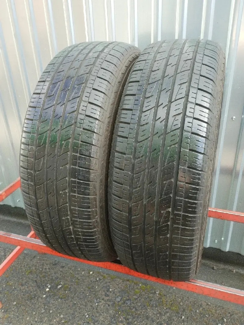 Пара б/у шин 235/65 R17 Kumho Solus KL 21