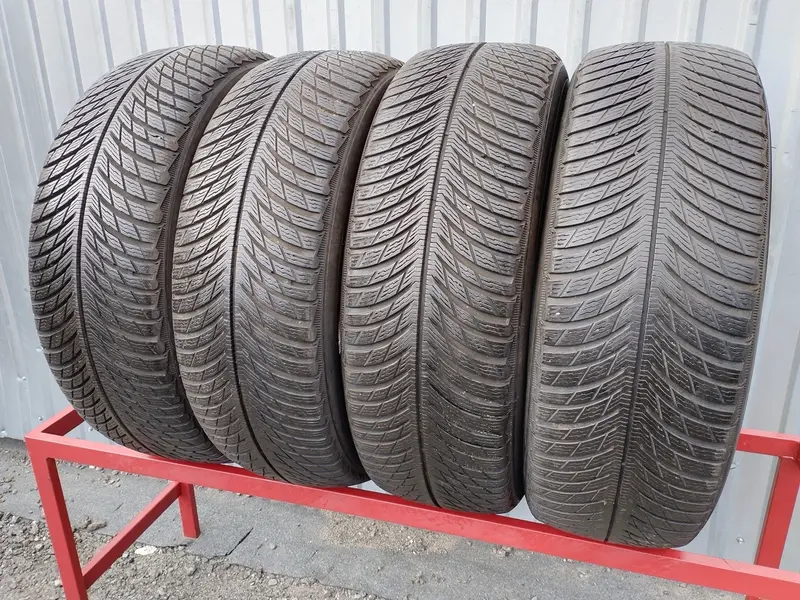 Комплект б/у шин 235/65 R17 Michelin Pilot Alpin 5 SUV