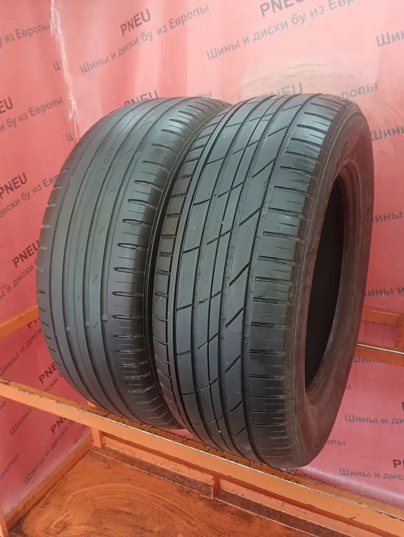 Пара б/у шин 235/65 R17 Nokian Hakka Z SUV