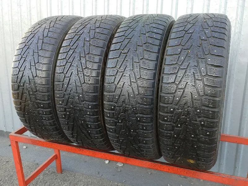 Комплект б/у шин 235/65 R17 Nokian Hakkapeliitta 7 SUV