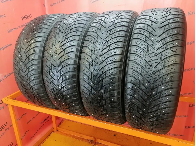 Комплект б/у шин 235/65 R17 Nokian Hakkapeliitta 8 SUV