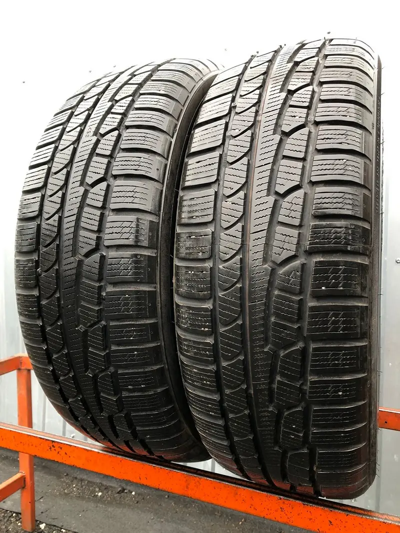 Пара б/у шин 235/65 R17 Nokian WR G2 SUV