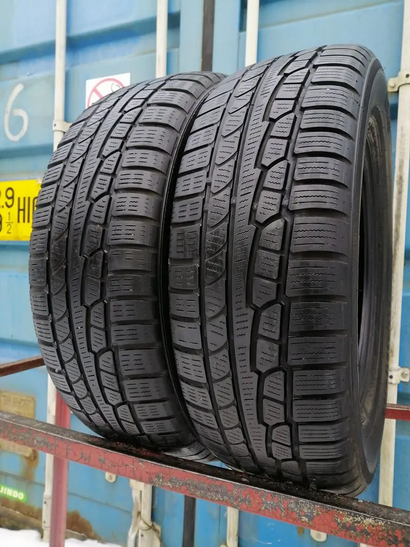 Пара б/у шин 235/65 R17 Nokian WR G2 SUV, фото 1