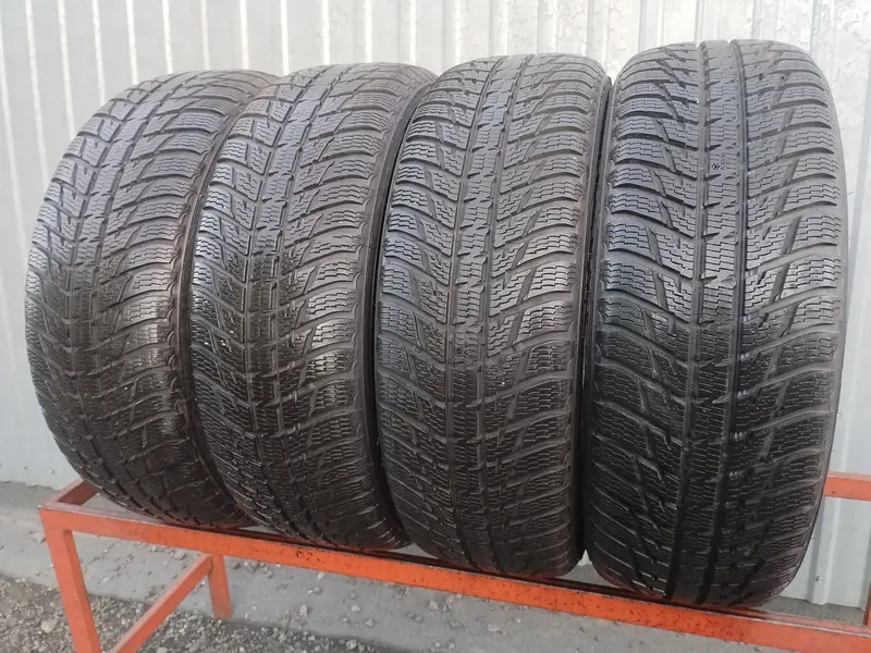 Комплект б/у шин 235/65 R17 Nokian WR SUV 3