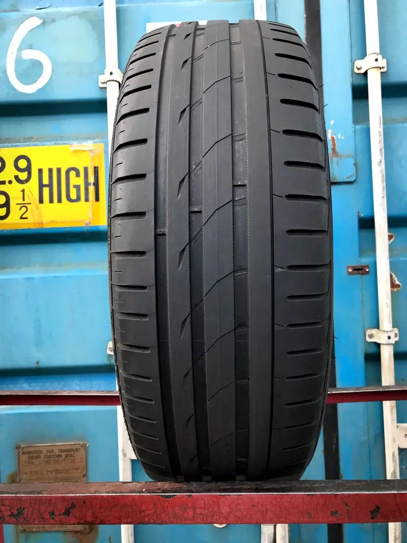 Б/у шина 235/65 R17 Nokian zLine SUV