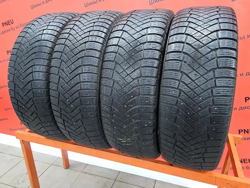 Комплект б/у шин 235/65 R17 Pirelli Ice Zero FR, фото 1