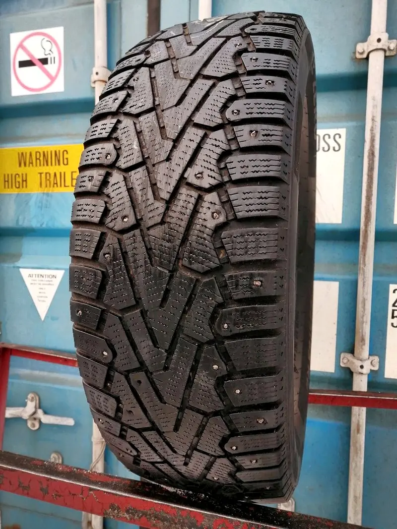 Б/у шина 235/65 R17 Pirelli Ice Zero