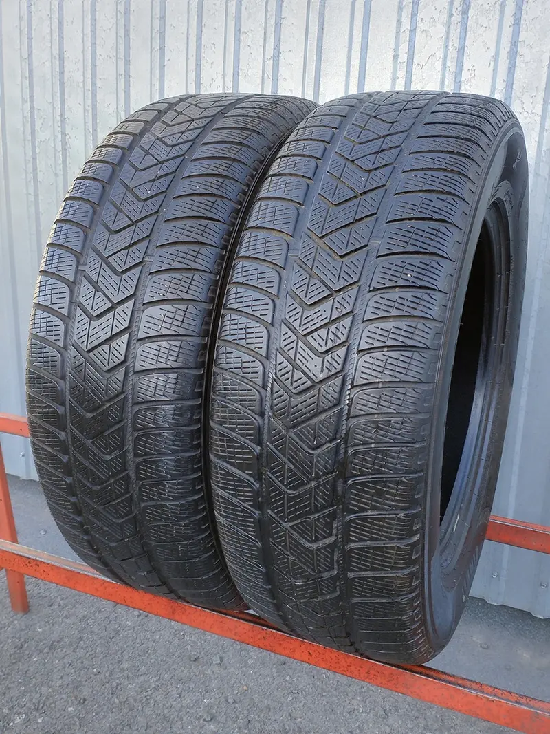 Пара б/у шин 235/65 R17 Pirelli Scorpion Winter