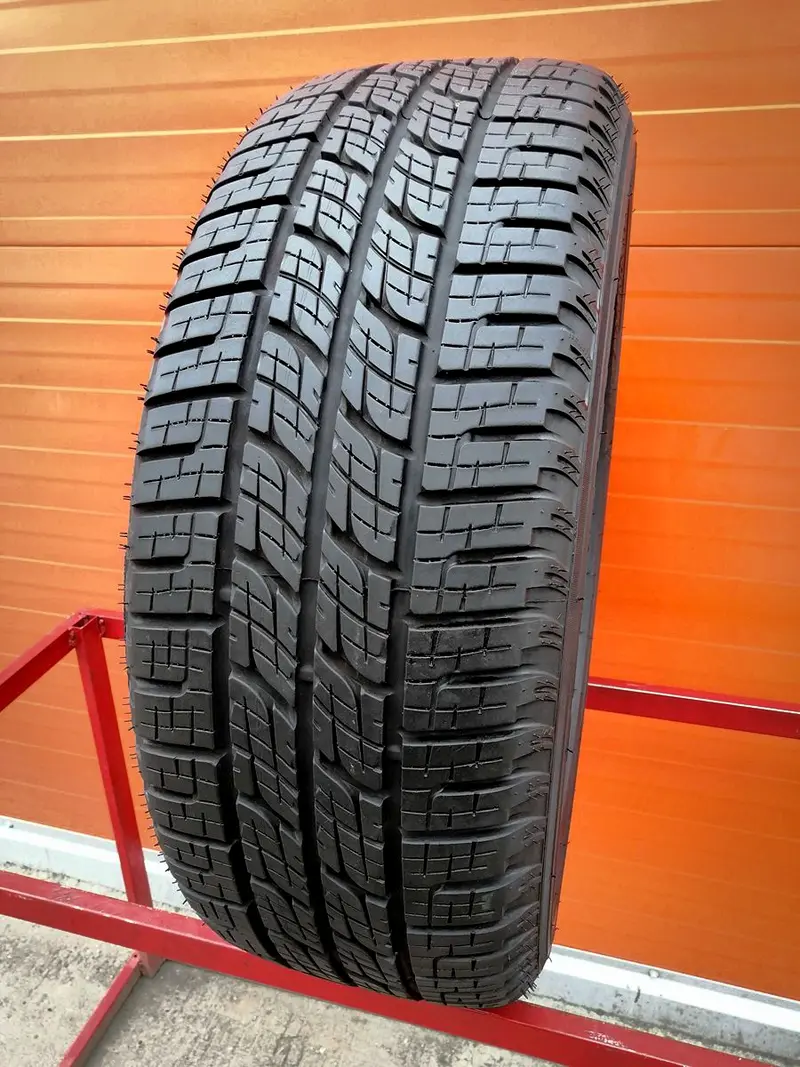 Б/у шина 235/65 R17 Pirelli Scorpion Zero