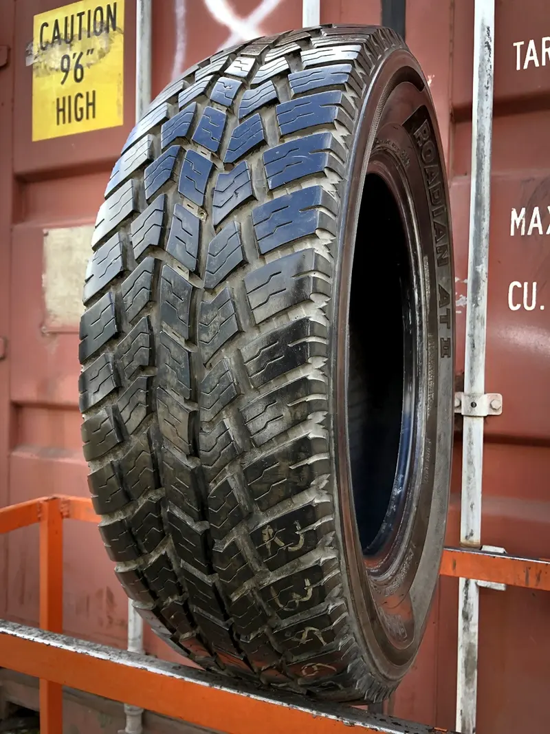 Б/у шина 235/65 R17 Roadstone Roadian A/T II