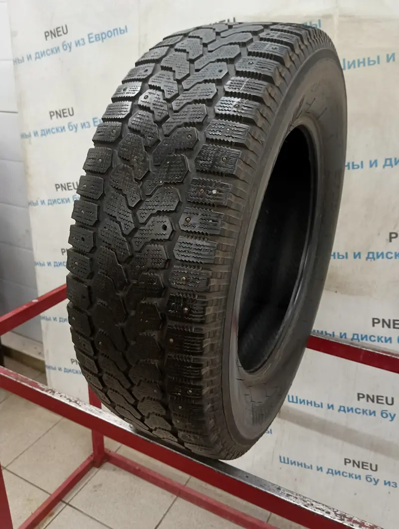 Б/у шина 235/65 R17 Yokohama Ice Guard F700Z
