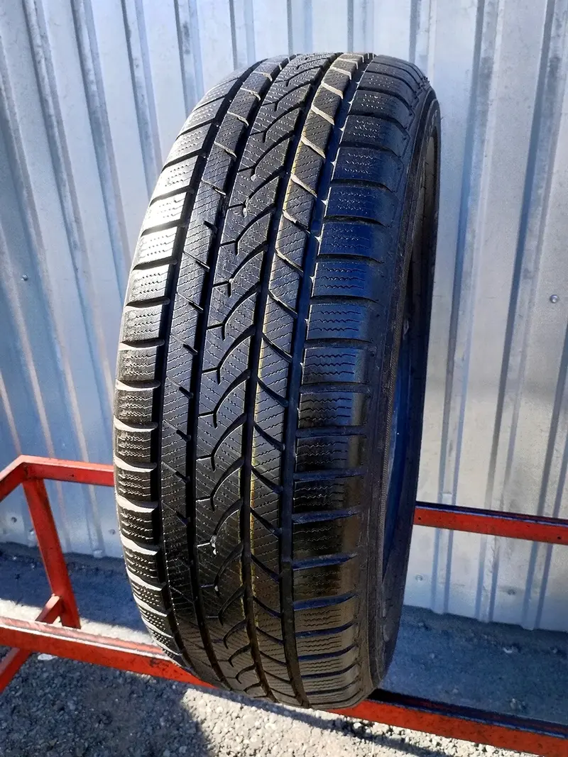 Б/у шина 235/65 R18 Falken Eurowinter HS-439