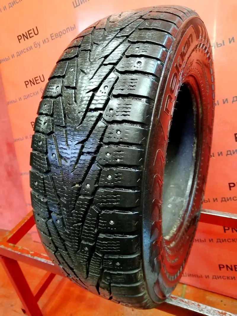 Б/у шина 235/70 R16 Nokian Hakkapeliitta 7 SUV