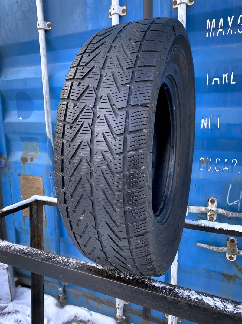 Б/у шина 235/70 R16 Vredestein Wintrac 4 Xtreme