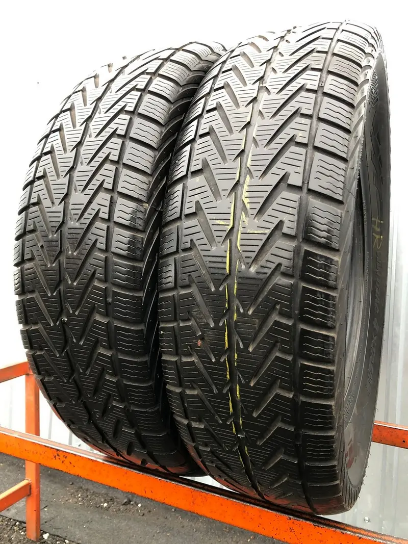 Пара б/у шин 235/70 R17 Vredestein Wintrac 4 Xtreme