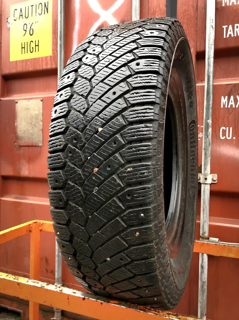 Б/у шина 235/75 R15 Continental ContiIceContact 4x4, фото 1