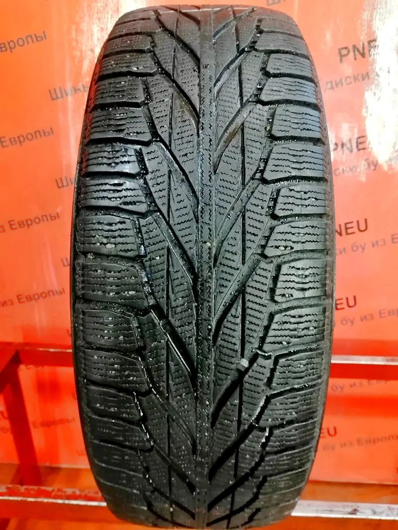 Б/у шина 235/75 R15 Nokian Hakkapeliitta R2 SUV