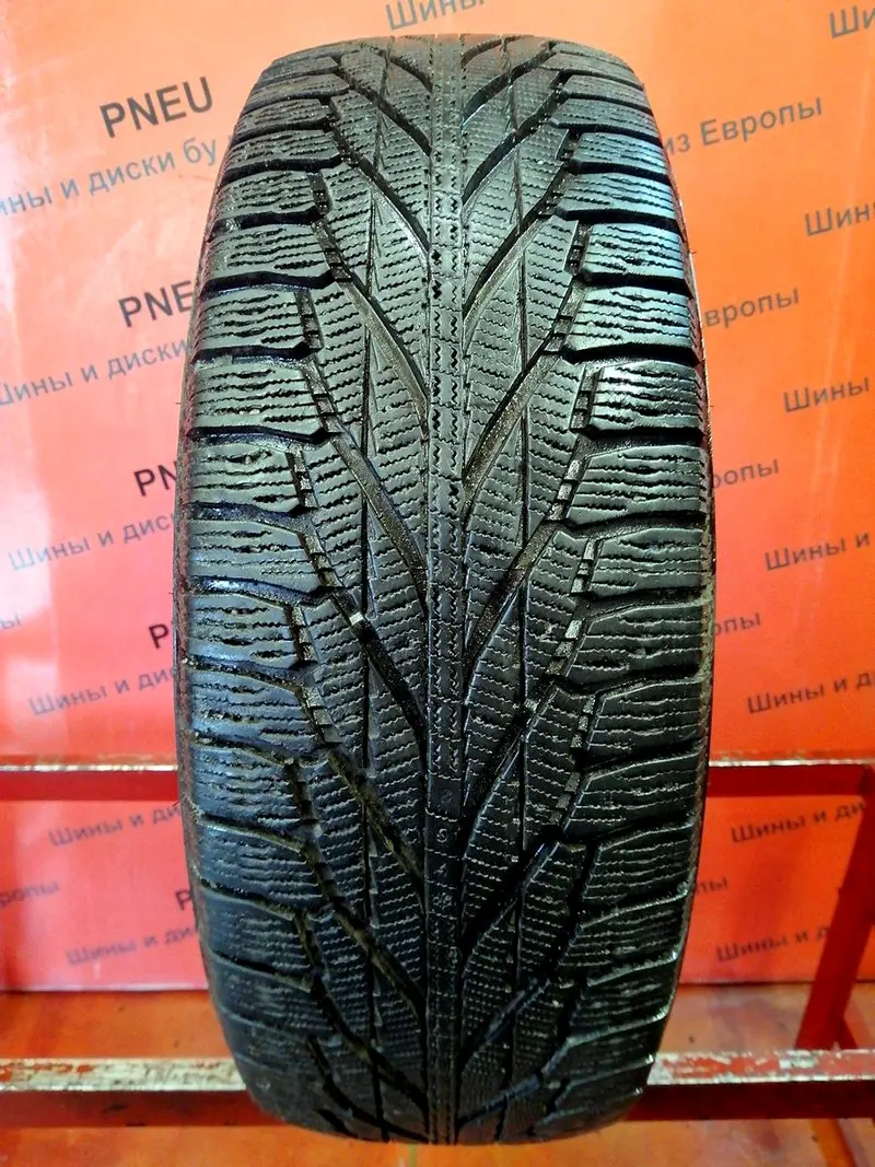 Б/у шина 235/75 R15 Nokian Hakkapeliitta R2 SUV